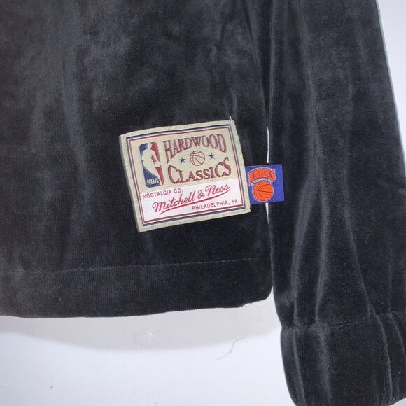 Women's New York Knicks Mitchell &Ness Black/Gray SIZE S classic Half-Zip Hoodie - Picture 3 of 6